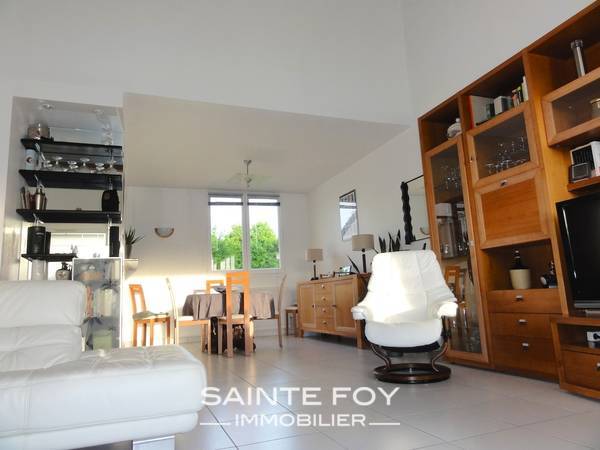 11711 image3 - Sainte Foy Immobilier - Ce sont des agences immobilières dans l'Ouest Lyonnais spécialisées dans la location de maison ou d'appartement et la vente de propriété de prestige.