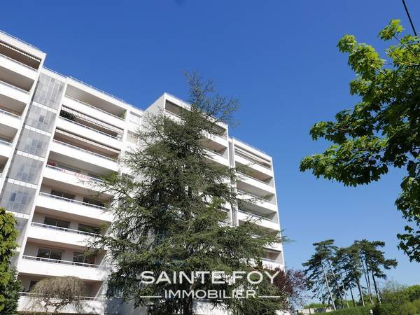 1761360 image9 - Sainte Foy Immobilier - Ce sont des agences immobilières dans l'Ouest Lyonnais spécialisées dans la location de maison ou d'appartement et la vente de propriété de prestige.