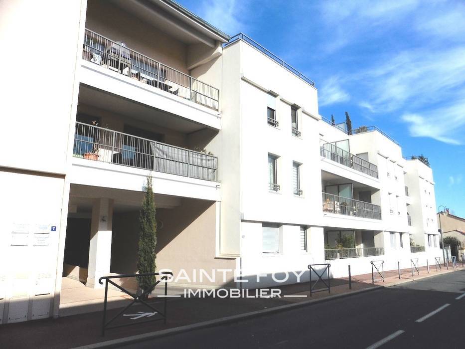11718 image1 - Sainte Foy Immobilier - Ce sont des agences immobilières dans l'Ouest Lyonnais spécialisées dans la location de maison ou d'appartement et la vente de propriété de prestige.
