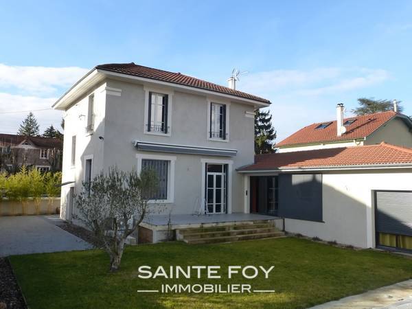 11782 image6 - Sainte Foy Immobilier - Ce sont des agences immobilières dans l'Ouest Lyonnais spécialisées dans la location de maison ou d'appartement et la vente de propriété de prestige.