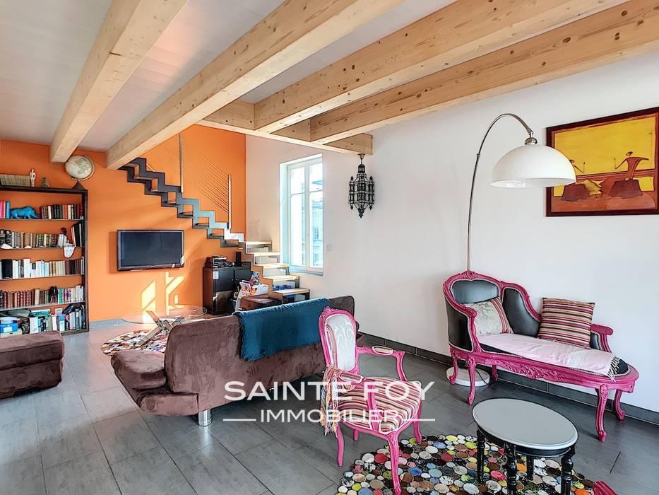 118325 image1 - Sainte Foy Immobilier - Ce sont des agences immobilières dans l'Ouest Lyonnais spécialisées dans la location de maison ou d'appartement et la vente de propriété de prestige.