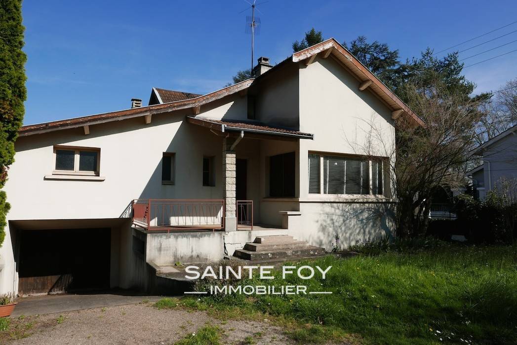 11783 image1 - Sainte Foy Immobilier - Ce sont des agences immobilières dans l'Ouest Lyonnais spécialisées dans la location de maison ou d'appartement et la vente de propriété de prestige.