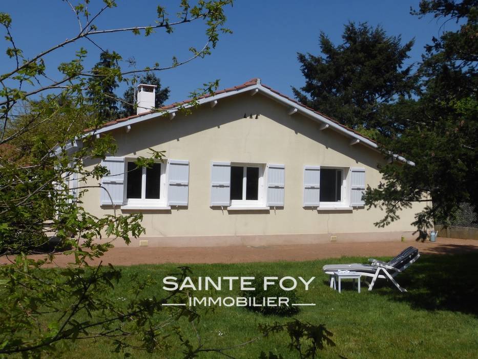 11808 image1 - Sainte Foy Immobilier - Ce sont des agences immobilières dans l'Ouest Lyonnais spécialisées dans la location de maison ou d'appartement et la vente de propriété de prestige.