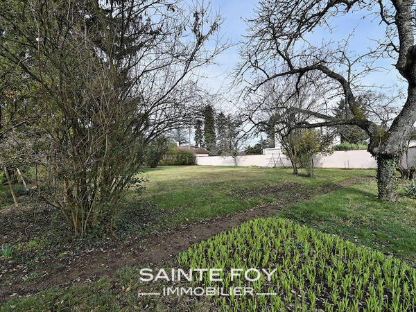 1761361 image4 - Sainte Foy Immobilier - Ce sont des agences immobilières dans l'Ouest Lyonnais spécialisées dans la location de maison ou d'appartement et la vente de propriété de prestige.