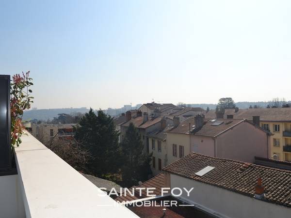 11963 image3 - Sainte Foy Immobilier - Ce sont des agences immobilières dans l'Ouest Lyonnais spécialisées dans la location de maison ou d'appartement et la vente de propriété de prestige.