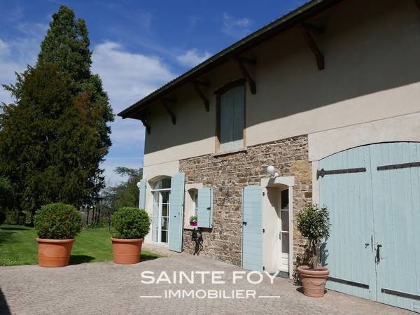 11989 image6 - Sainte Foy Immobilier - Ce sont des agences immobilières dans l'Ouest Lyonnais spécialisées dans la location de maison ou d'appartement et la vente de propriété de prestige.