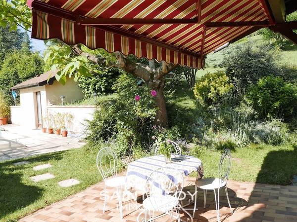 12186 image2 - Sainte Foy Immobilier - Ce sont des agences immobilières dans l'Ouest Lyonnais spécialisées dans la location de maison ou d'appartement et la vente de propriété de prestige.