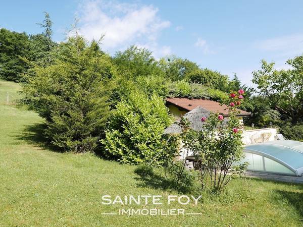 12186 image5 - Sainte Foy Immobilier - Ce sont des agences immobilières dans l'Ouest Lyonnais spécialisées dans la location de maison ou d'appartement et la vente de propriété de prestige.