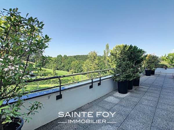 2019738 image4 - Sainte Foy Immobilier - Ce sont des agences immobilières dans l'Ouest Lyonnais spécialisées dans la location de maison ou d'appartement et la vente de propriété de prestige.