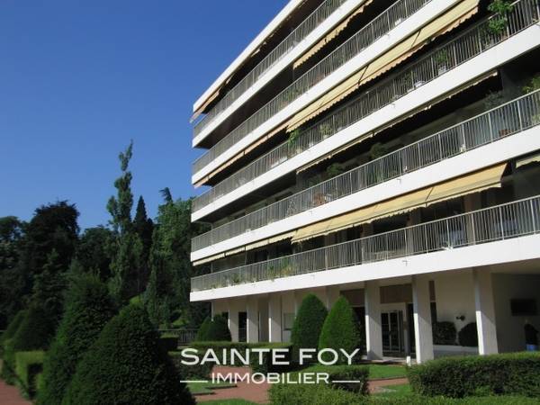 12201 image6 - Sainte Foy Immobilier - Ce sont des agences immobilières dans l'Ouest Lyonnais spécialisées dans la location de maison ou d'appartement et la vente de propriété de prestige.