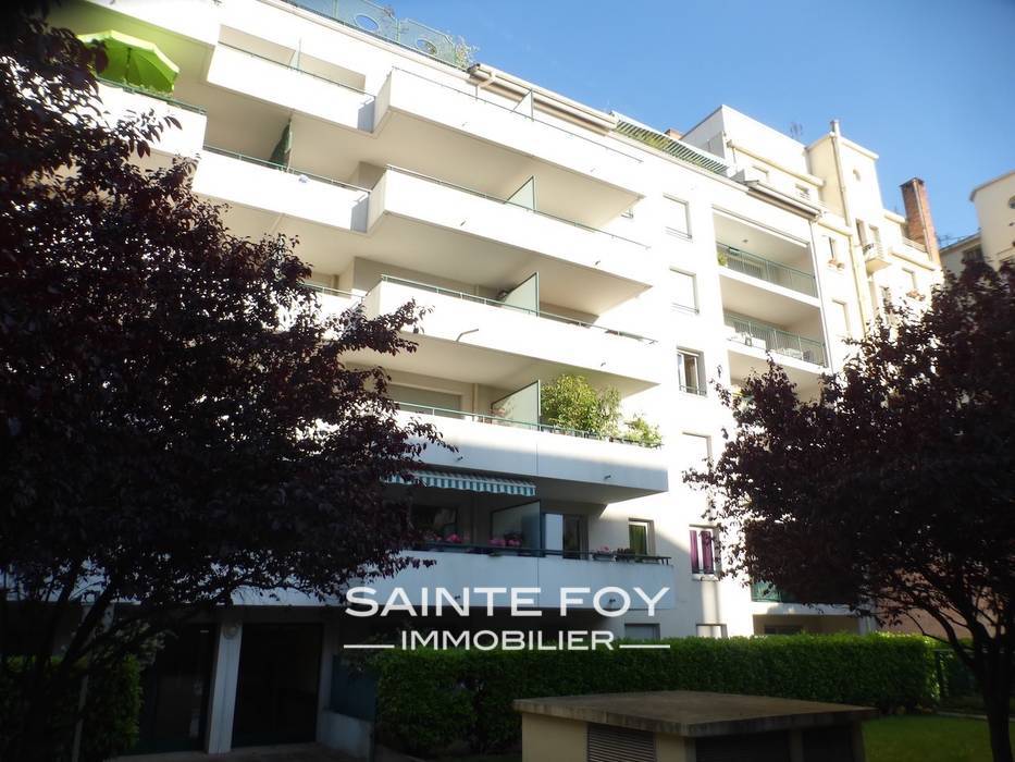 12327 image1 - Sainte Foy Immobilier - Ce sont des agences immobilières dans l'Ouest Lyonnais spécialisées dans la location de maison ou d'appartement et la vente de propriété de prestige.