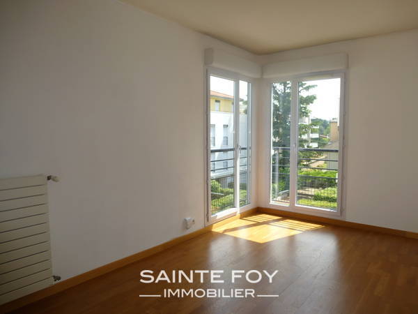 12363 image3 - Sainte Foy Immobilier - Ce sont des agences immobilières dans l'Ouest Lyonnais spécialisées dans la location de maison ou d'appartement et la vente de propriété de prestige.