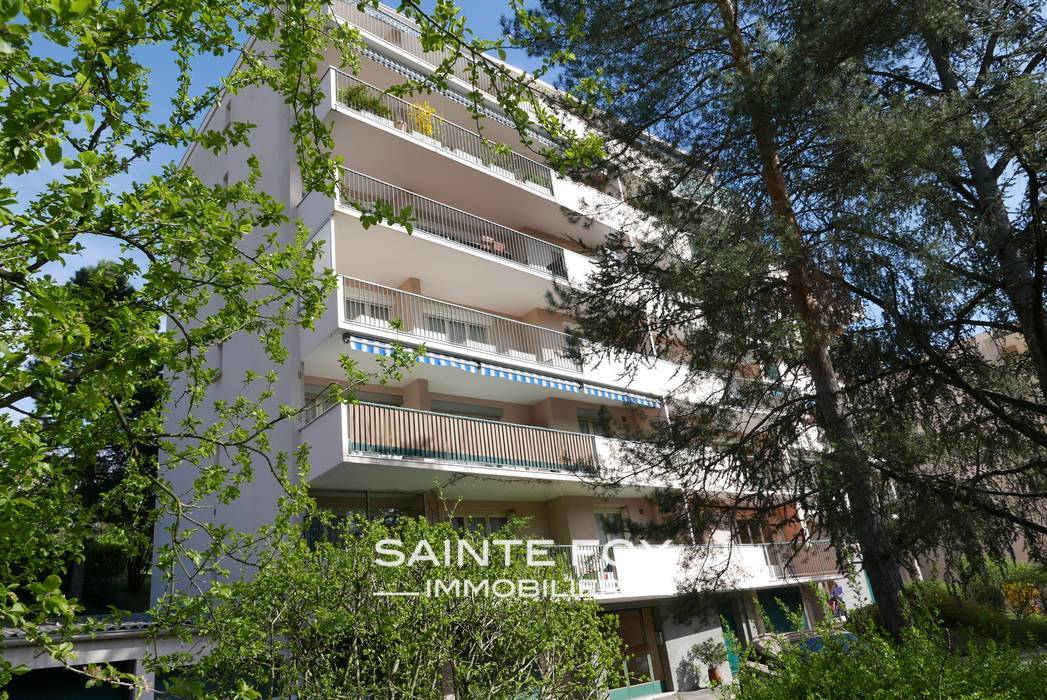 12424 image1 - Sainte Foy Immobilier - Ce sont des agences immobilières dans l'Ouest Lyonnais spécialisées dans la location de maison ou d'appartement et la vente de propriété de prestige.