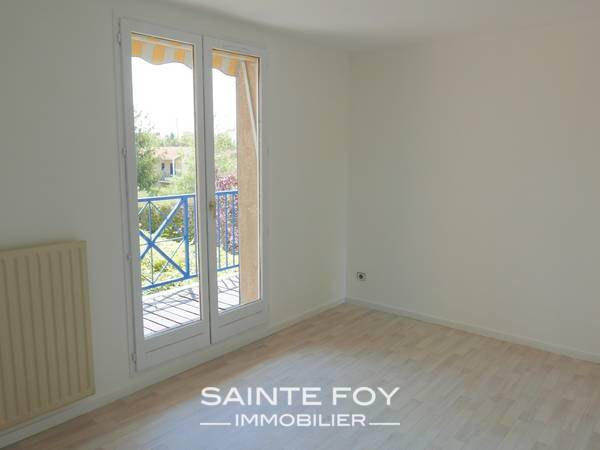 12444 image5 - Sainte Foy Immobilier - Ce sont des agences immobilières dans l'Ouest Lyonnais spécialisées dans la location de maison ou d'appartement et la vente de propriété de prestige.
