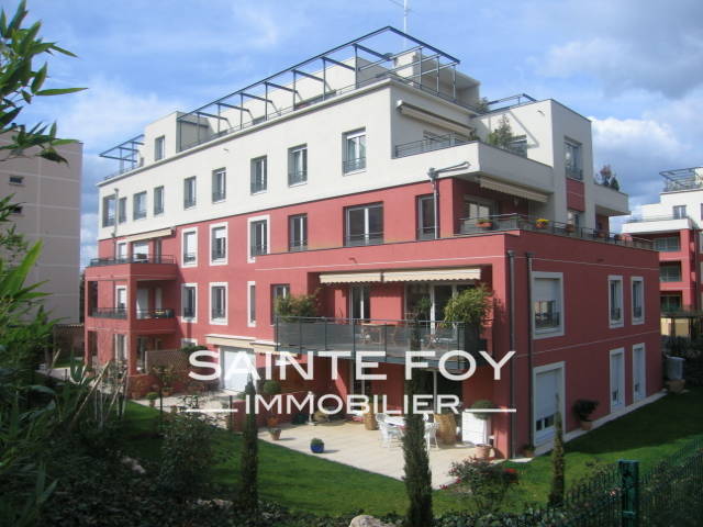12484 image1 - Sainte Foy Immobilier - Ce sont des agences immobilières dans l'Ouest Lyonnais spécialisées dans la location de maison ou d'appartement et la vente de propriété de prestige.