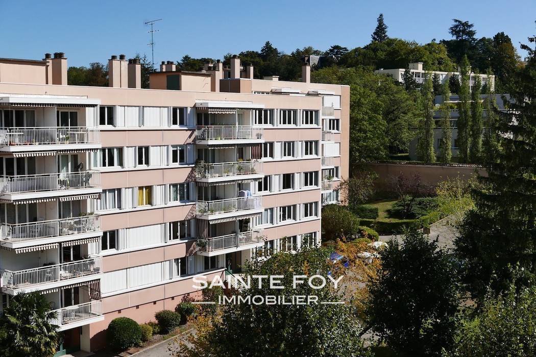 12661 image1 - Sainte Foy Immobilier - Ce sont des agences immobilières dans l'Ouest Lyonnais spécialisées dans la location de maison ou d'appartement et la vente de propriété de prestige.