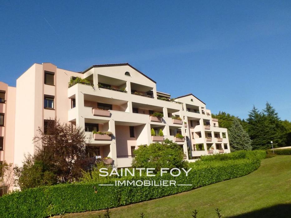 12669 image1 - Sainte Foy Immobilier - Ce sont des agences immobilières dans l'Ouest Lyonnais spécialisées dans la location de maison ou d'appartement et la vente de propriété de prestige.