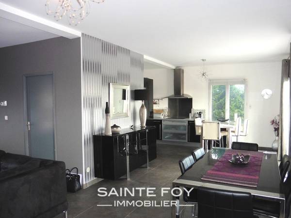12772 image4 - Sainte Foy Immobilier - Ce sont des agences immobilières dans l'Ouest Lyonnais spécialisées dans la location de maison ou d'appartement et la vente de propriété de prestige.
