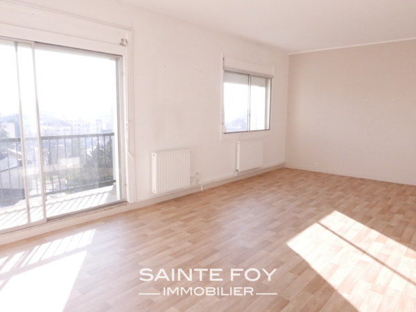 12809 image3 - Sainte Foy Immobilier - Ce sont des agences immobilières dans l'Ouest Lyonnais spécialisées dans la location de maison ou d'appartement et la vente de propriété de prestige.