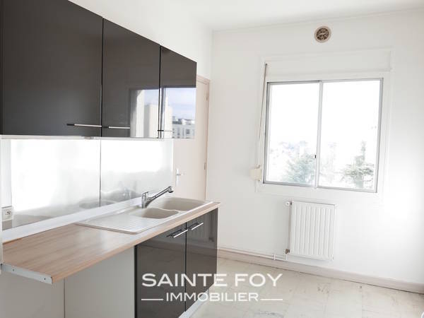 12809 image4 - Sainte Foy Immobilier - Ce sont des agences immobilières dans l'Ouest Lyonnais spécialisées dans la location de maison ou d'appartement et la vente de propriété de prestige.