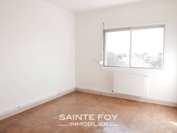 12809 image5 - Sainte Foy Immobilier - Ce sont des agences immobilières dans l'Ouest Lyonnais spécialisées dans la location de maison ou d'appartement et la vente de propriété de prestige.