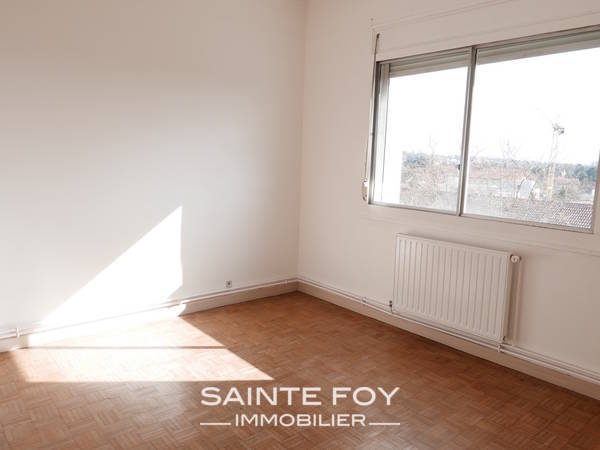 12809 image6 - Sainte Foy Immobilier - Ce sont des agences immobilières dans l'Ouest Lyonnais spécialisées dans la location de maison ou d'appartement et la vente de propriété de prestige.