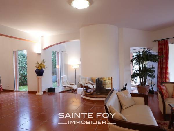 12871 image2 - Sainte Foy Immobilier - Ce sont des agences immobilières dans l'Ouest Lyonnais spécialisées dans la location de maison ou d'appartement et la vente de propriété de prestige.