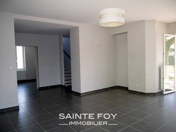 12929 image2 - Sainte Foy Immobilier - Ce sont des agences immobilières dans l'Ouest Lyonnais spécialisées dans la location de maison ou d'appartement et la vente de propriété de prestige.