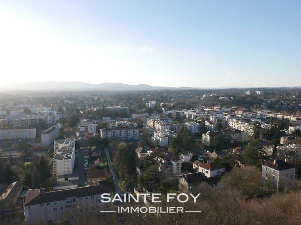 12940 image6 - Sainte Foy Immobilier - Ce sont des agences immobilières dans l'Ouest Lyonnais spécialisées dans la location de maison ou d'appartement et la vente de propriété de prestige.