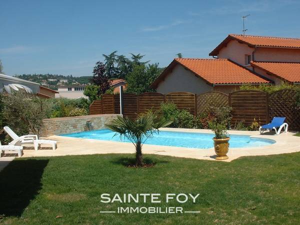 12998 image5 - Sainte Foy Immobilier - Ce sont des agences immobilières dans l'Ouest Lyonnais spécialisées dans la location de maison ou d'appartement et la vente de propriété de prestige.