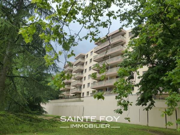 13001 image2 - Sainte Foy Immobilier - Ce sont des agences immobilières dans l'Ouest Lyonnais spécialisées dans la location de maison ou d'appartement et la vente de propriété de prestige.