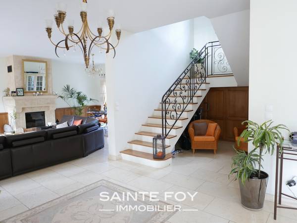 13102 image4 - Sainte Foy Immobilier - Ce sont des agences immobilières dans l'Ouest Lyonnais spécialisées dans la location de maison ou d'appartement et la vente de propriété de prestige.