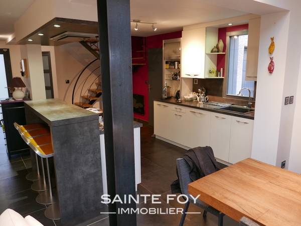 13106 image3 - Sainte Foy Immobilier - Ce sont des agences immobilières dans l'Ouest Lyonnais spécialisées dans la location de maison ou d'appartement et la vente de propriété de prestige.
