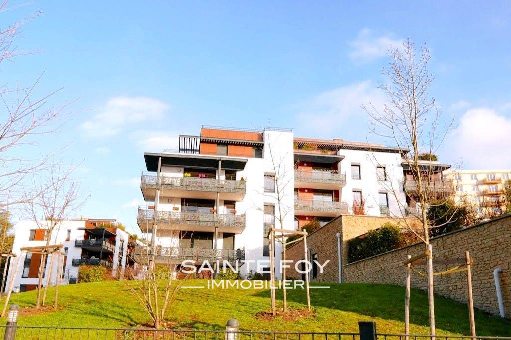 13107 image1 - Sainte Foy Immobilier - Ce sont des agences immobilières dans l'Ouest Lyonnais spécialisées dans la location de maison ou d'appartement et la vente de propriété de prestige.