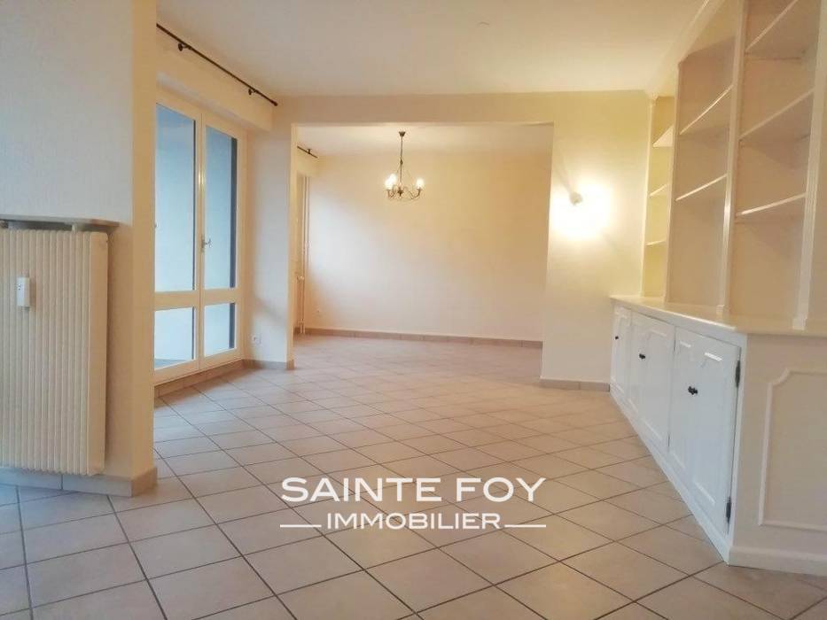 11003 image1 - Sainte Foy Immobilier - Ce sont des agences immobilières dans l'Ouest Lyonnais spécialisées dans la location de maison ou d'appartement et la vente de propriété de prestige.