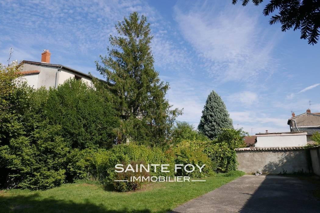 13163 image1 - Sainte Foy Immobilier - Ce sont des agences immobilières dans l'Ouest Lyonnais spécialisées dans la location de maison ou d'appartement et la vente de propriété de prestige.