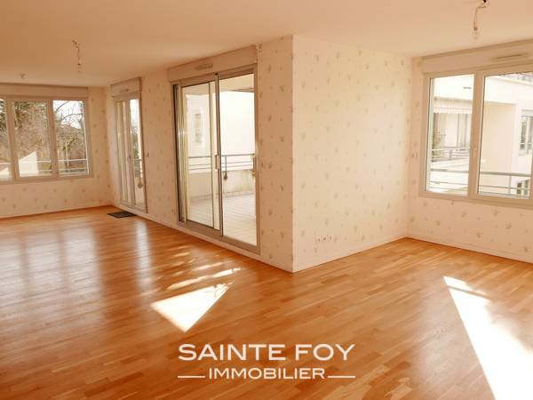 13210 image3 - Sainte Foy Immobilier - Ce sont des agences immobilières dans l'Ouest Lyonnais spécialisées dans la location de maison ou d'appartement et la vente de propriété de prestige.