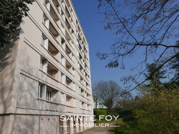 13557 image2 - Sainte Foy Immobilier - Ce sont des agences immobilières dans l'Ouest Lyonnais spécialisées dans la location de maison ou d'appartement et la vente de propriété de prestige.