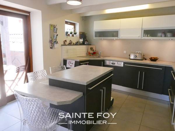 13656 image5 - Sainte Foy Immobilier - Ce sont des agences immobilières dans l'Ouest Lyonnais spécialisées dans la location de maison ou d'appartement et la vente de propriété de prestige.