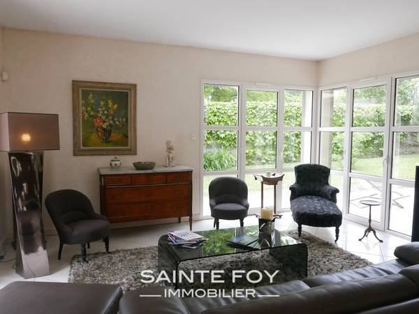 13665 image3 - Sainte Foy Immobilier - Ce sont des agences immobilières dans l'Ouest Lyonnais spécialisées dans la location de maison ou d'appartement et la vente de propriété de prestige.
