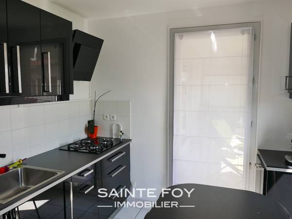 13676 image3 - Sainte Foy Immobilier - Ce sont des agences immobilières dans l'Ouest Lyonnais spécialisées dans la location de maison ou d'appartement et la vente de propriété de prestige.