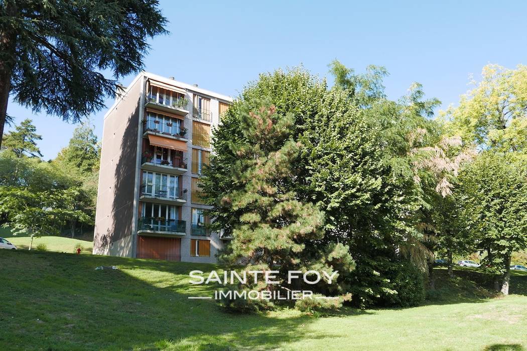 13687 image1 - Sainte Foy Immobilier - Ce sont des agences immobilières dans l'Ouest Lyonnais spécialisées dans la location de maison ou d'appartement et la vente de propriété de prestige.