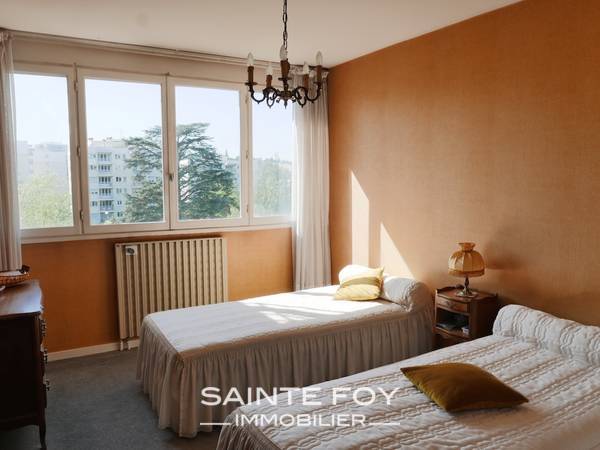 13713 image4 - Sainte Foy Immobilier - Ce sont des agences immobilières dans l'Ouest Lyonnais spécialisées dans la location de maison ou d'appartement et la vente de propriété de prestige.