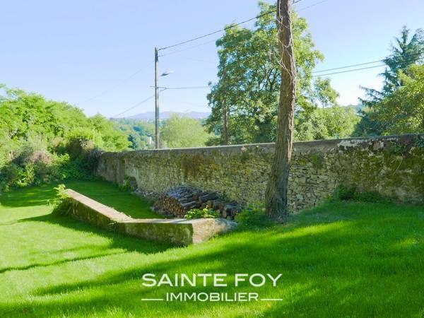 13760 image6 - Sainte Foy Immobilier - Ce sont des agences immobilières dans l'Ouest Lyonnais spécialisées dans la location de maison ou d'appartement et la vente de propriété de prestige.