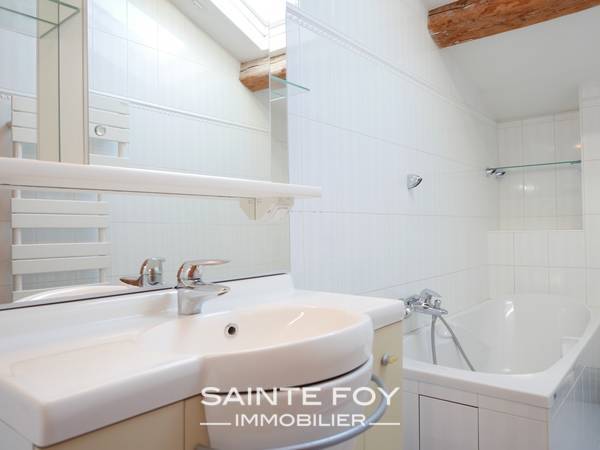 13762 image5 - Sainte Foy Immobilier - Ce sont des agences immobilières dans l'Ouest Lyonnais spécialisées dans la location de maison ou d'appartement et la vente de propriété de prestige.