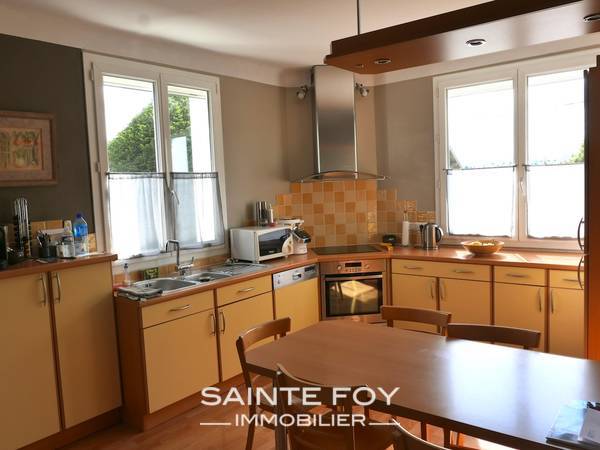 13797 image3 - Sainte Foy Immobilier - Ce sont des agences immobilières dans l'Ouest Lyonnais spécialisées dans la location de maison ou d'appartement et la vente de propriété de prestige.