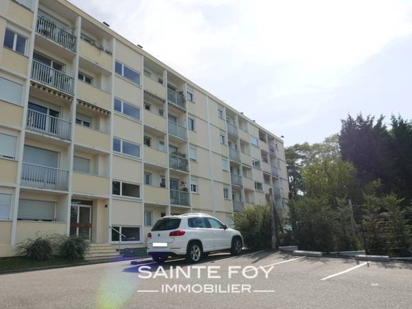 13822 image2 - Sainte Foy Immobilier - Ce sont des agences immobilières dans l'Ouest Lyonnais spécialisées dans la location de maison ou d'appartement et la vente de propriété de prestige.