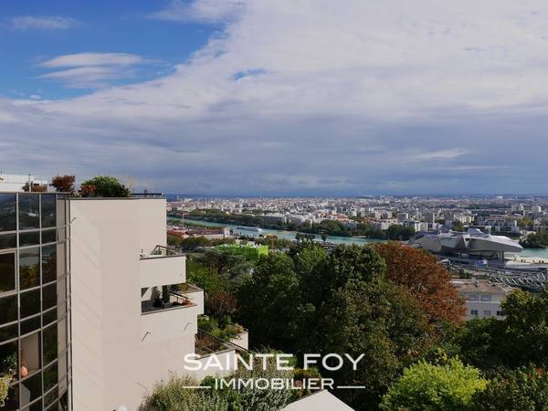 14015 image2 - Sainte Foy Immobilier - Ce sont des agences immobilières dans l'Ouest Lyonnais spécialisées dans la location de maison ou d'appartement et la vente de propriété de prestige.