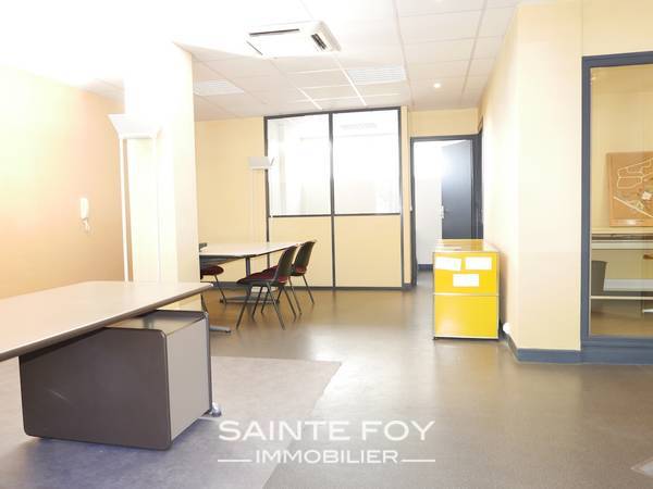 14017 image2 - Sainte Foy Immobilier - Ce sont des agences immobilières dans l'Ouest Lyonnais spécialisées dans la location de maison ou d'appartement et la vente de propriété de prestige.