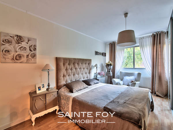 14303 image5 - Sainte Foy Immobilier - Ce sont des agences immobilières dans l'Ouest Lyonnais spécialisées dans la location de maison ou d'appartement et la vente de propriété de prestige.